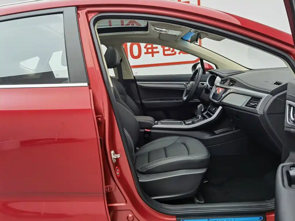 Geely Emgrand GS 2019 — фото 23