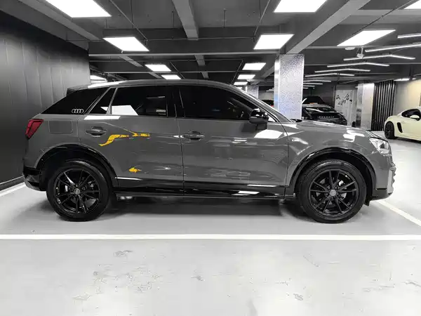 Audi Q2L 2021