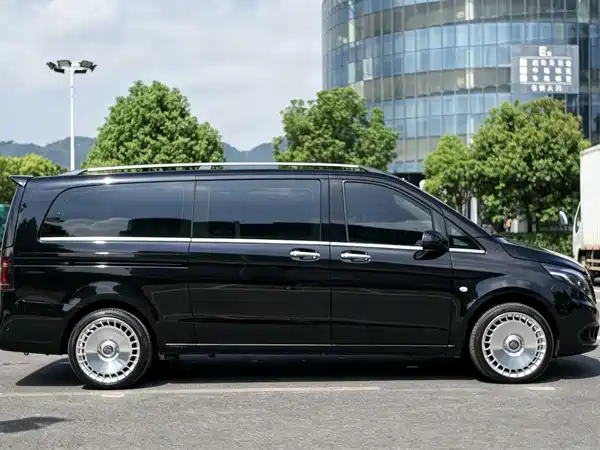 Mercedes-Benz Vito 2023