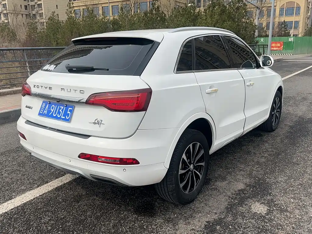 Zotye SR7 2016 — фото 7