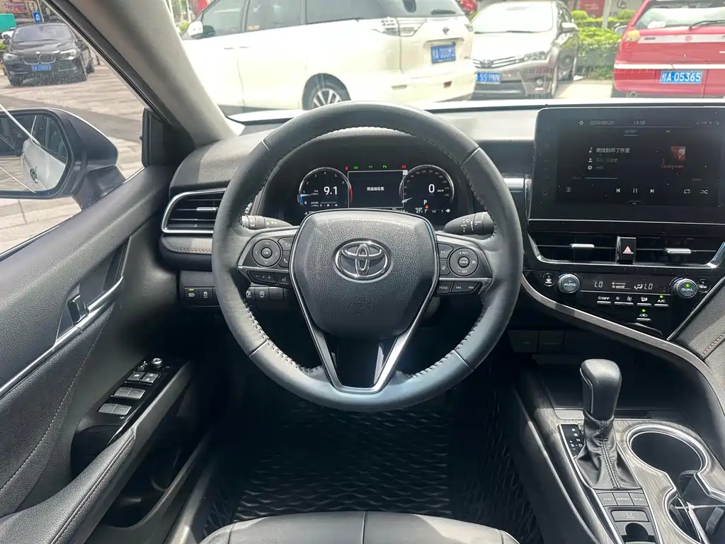 Toyota Camry 2021 — фото 17