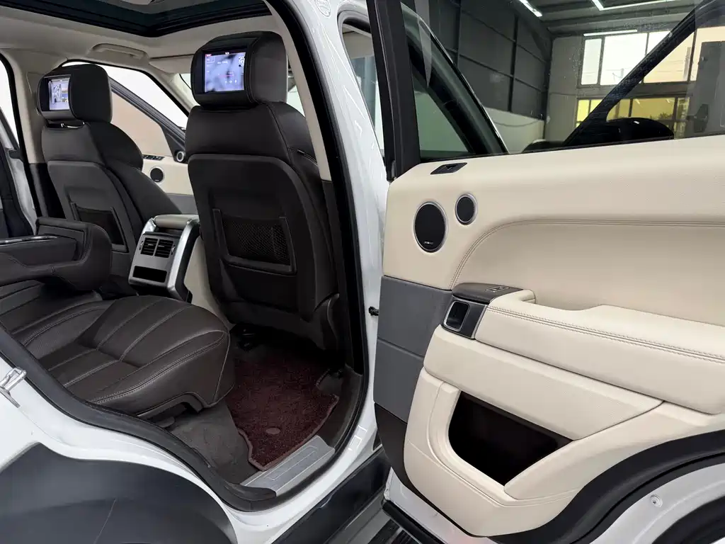 Land Rover Sport 2018 — фото 18