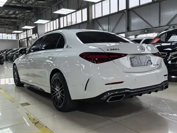 Mercedes-Benz C-Class 2024