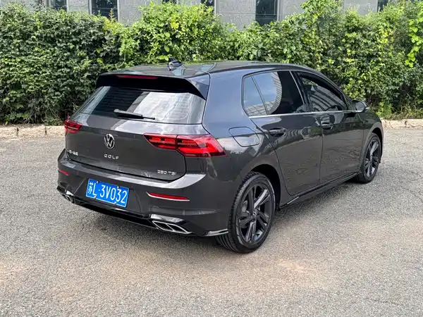 Volkswagen Golf 2022