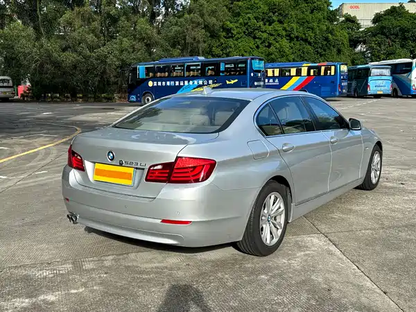 BMW 5 Series 2011