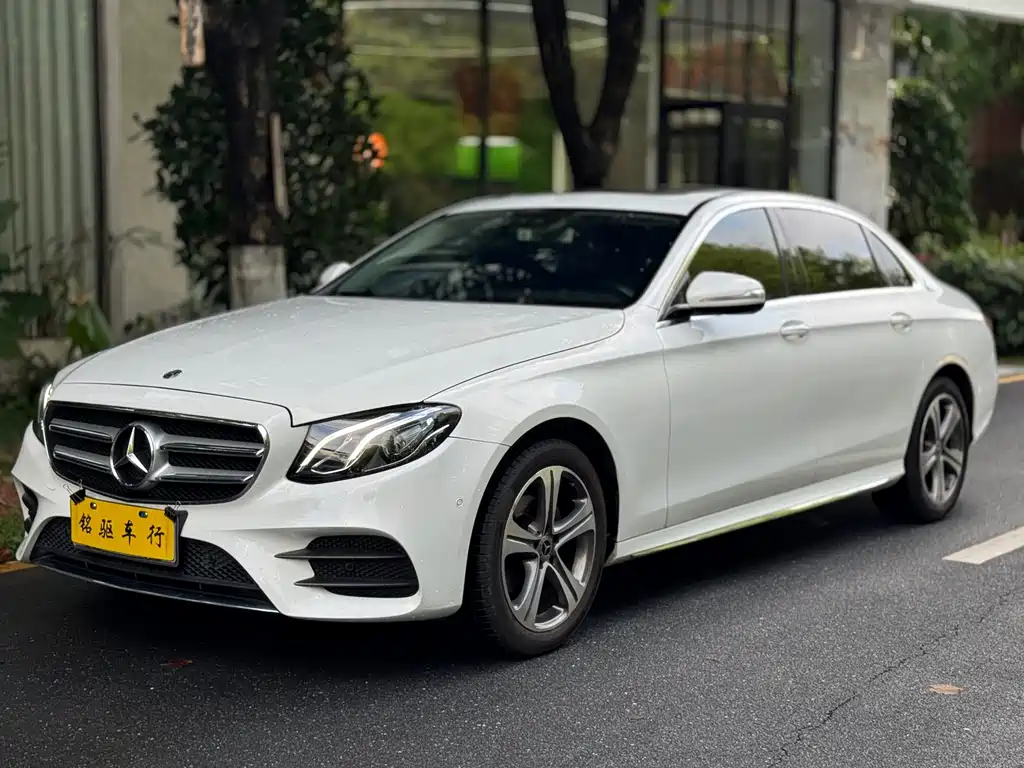 Mercedes-Benz E-Class 2017 — фото 1