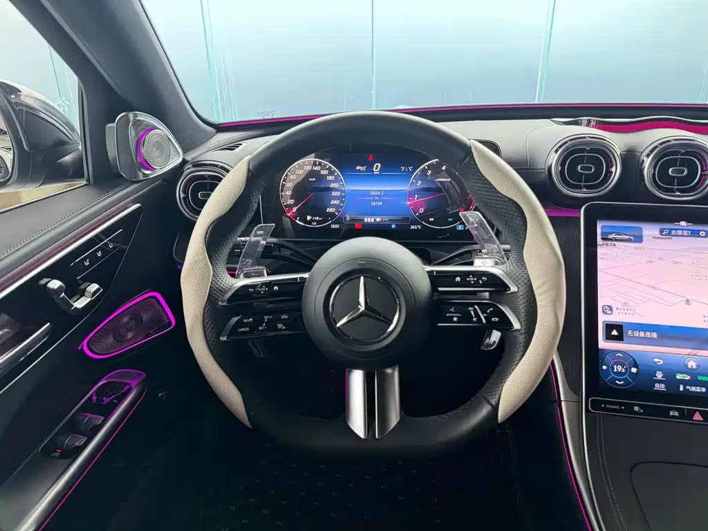 Mercedes-Benz C-Class 2023 — фото 11