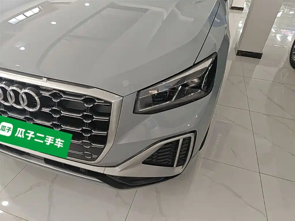 Audi Q2L 2023 — фото 24