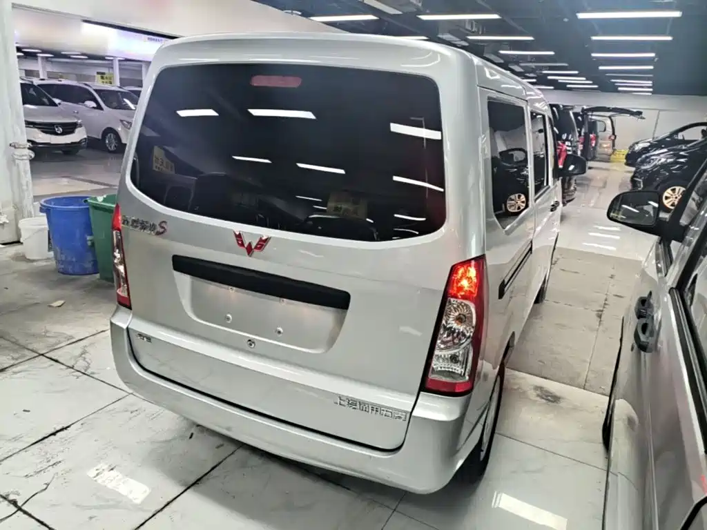 Wuling Rongguang S 2022