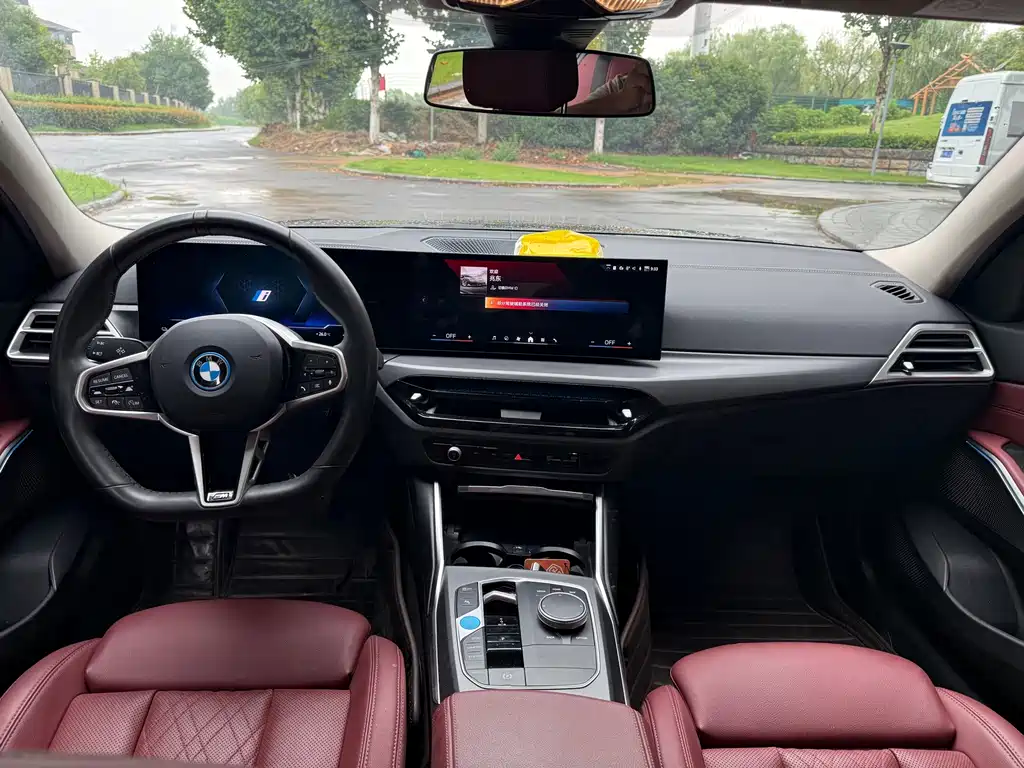 BMW i3 2025 — фото 9