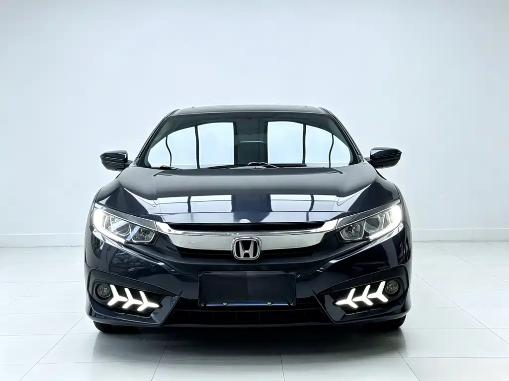 Honda Civic 2018 — фото 2