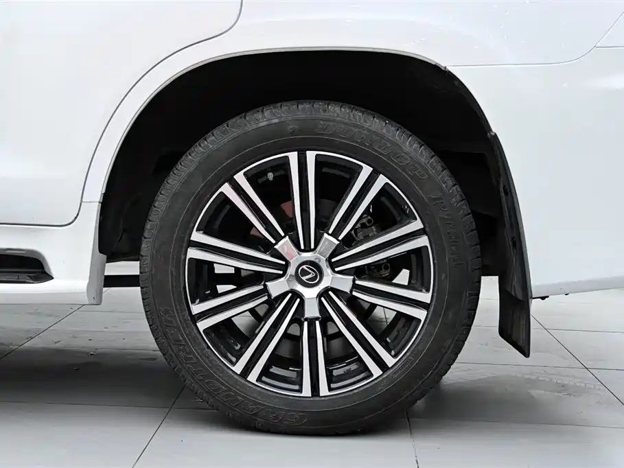 Lexus LX 2022 — фото 40