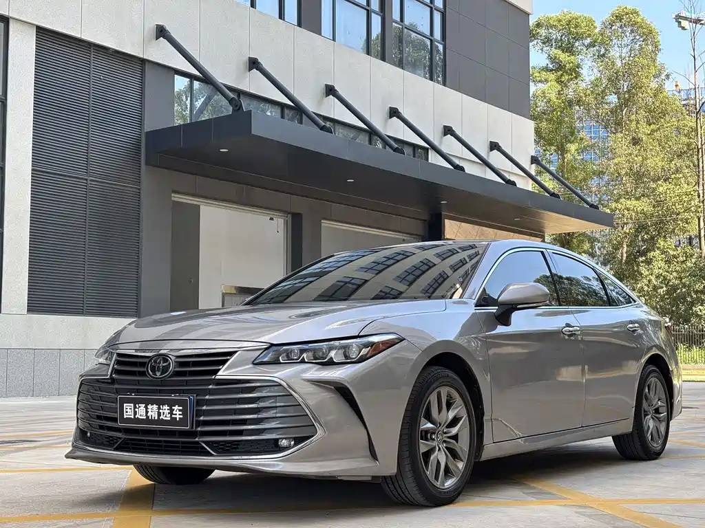 Toyota Avalon 2021 — фото 1