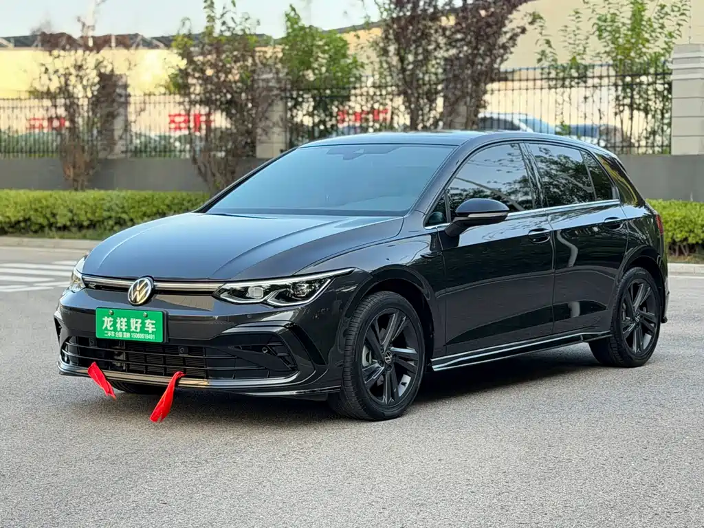 Volkswagen Golf 2022 — фото 1