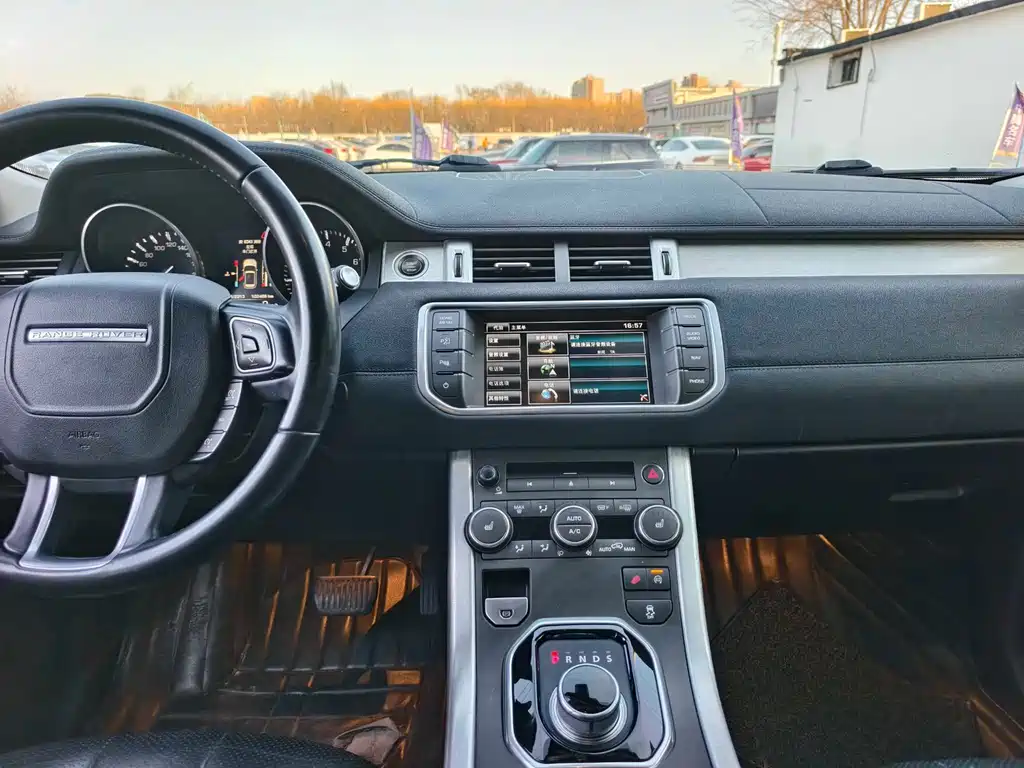 Land Rover Evoque 2014 — фото 10