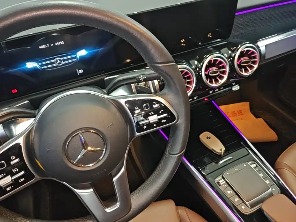 Mercedes-Benz GLB 2023 — фото 14