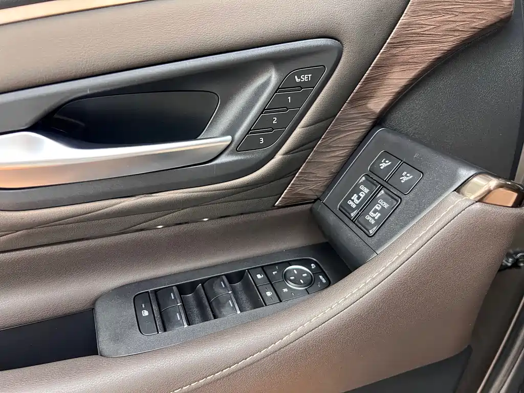 Toyota Vellfire 2025 — фото 15