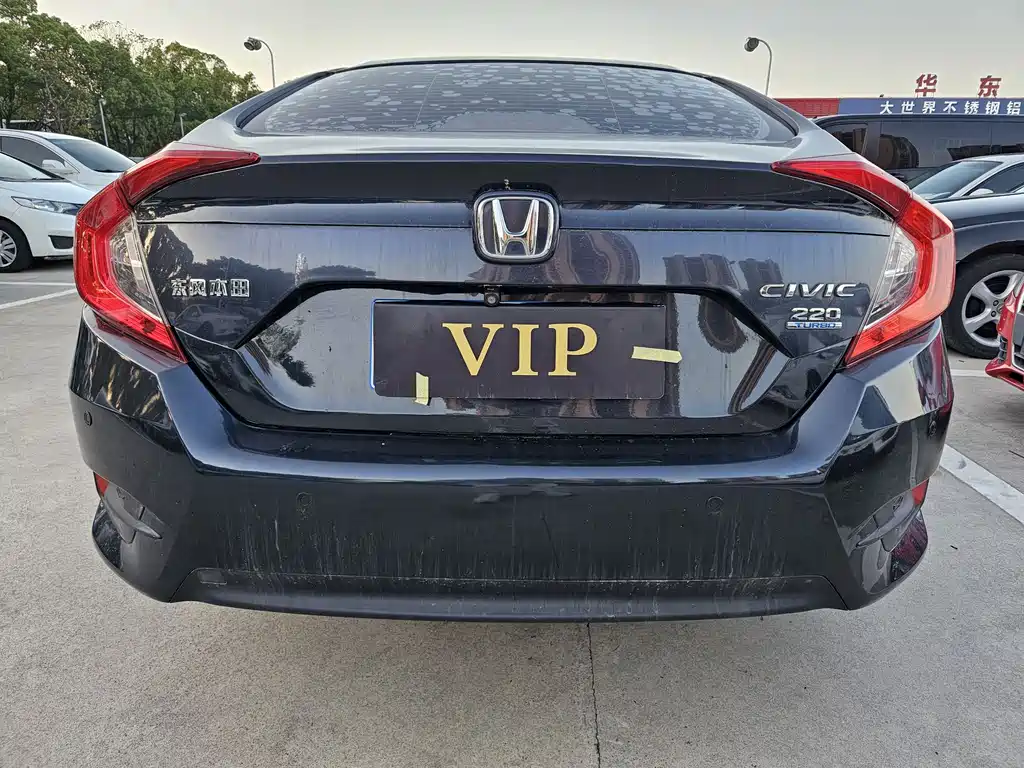 Honda Civic 2018 — фото 13