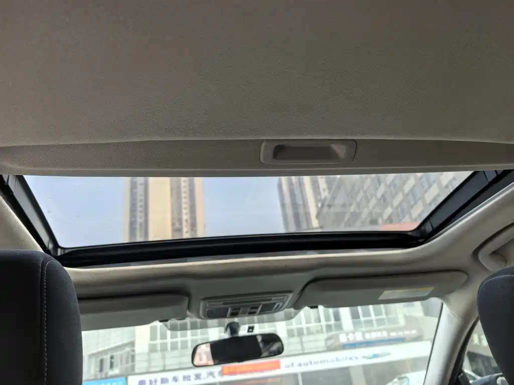 Honda Civic 2018 — фото 12