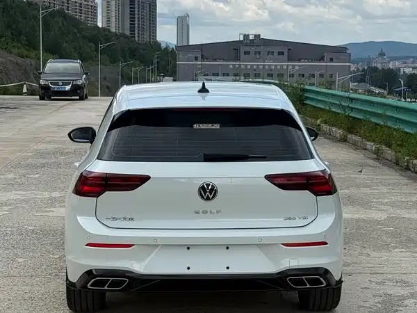 Volkswagen Golf 2022