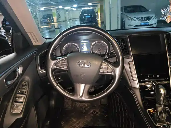 Infiniti Q50L 2016