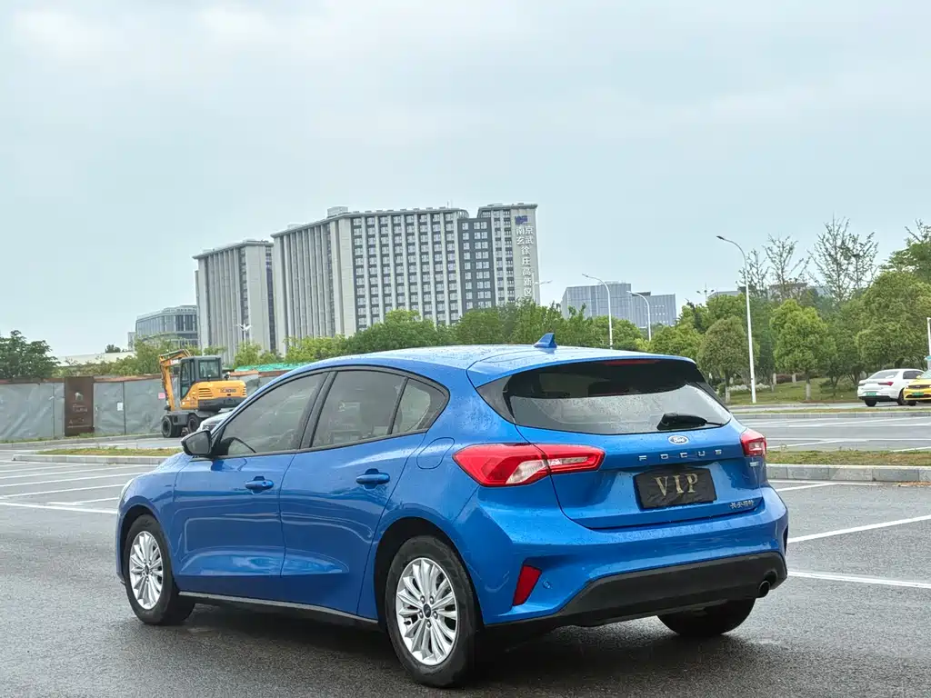 Ford Focus 2019 — фото 6