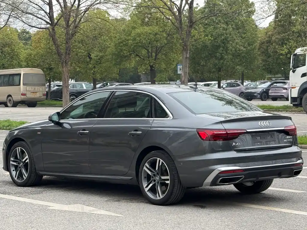 Audi A4L 2021 — фото 15