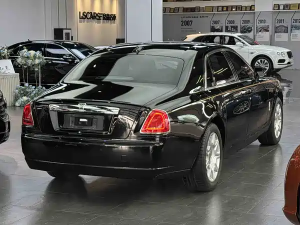 Rolls-Royce Ghost 2010