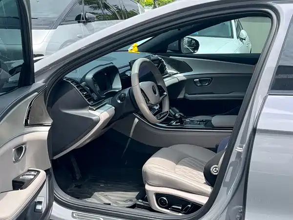 BYD Han 2024