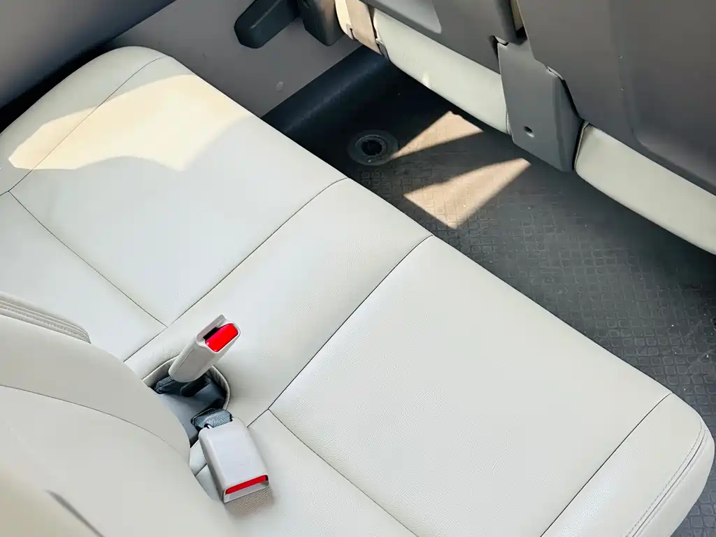 Toyota Coaster 2016 — фото 17