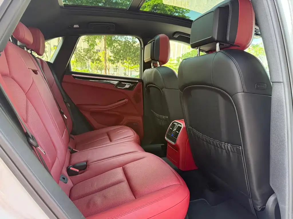 Porsche Macan 2015 — фото 11