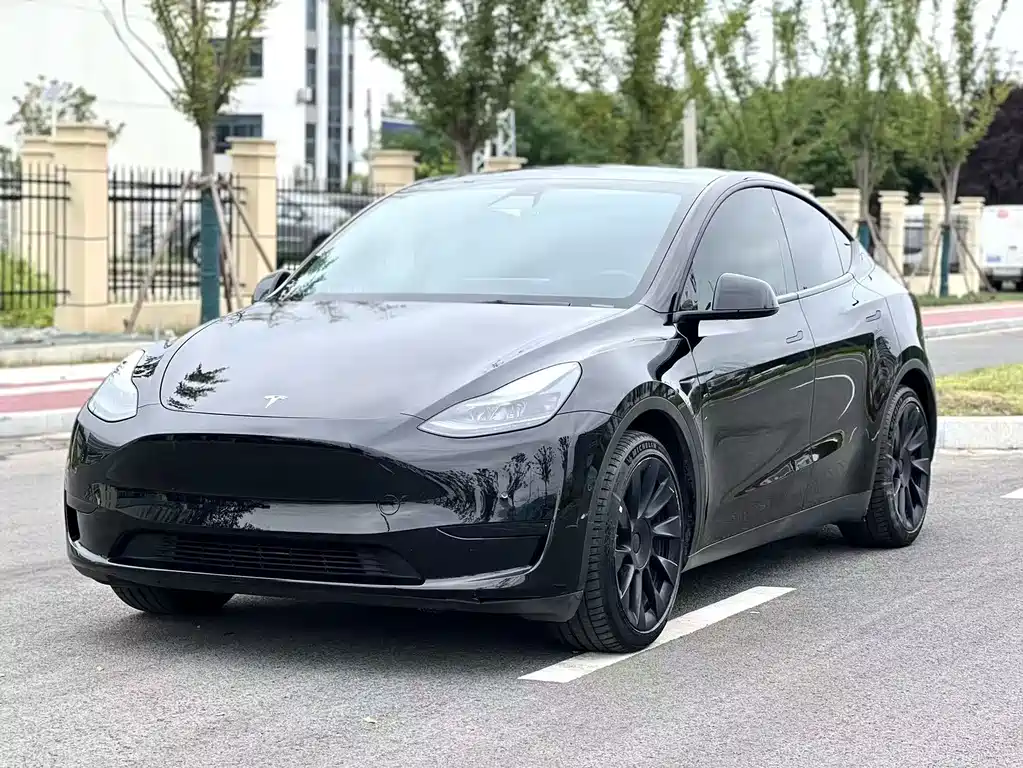 Tesla Model Y 2022 — фото 1