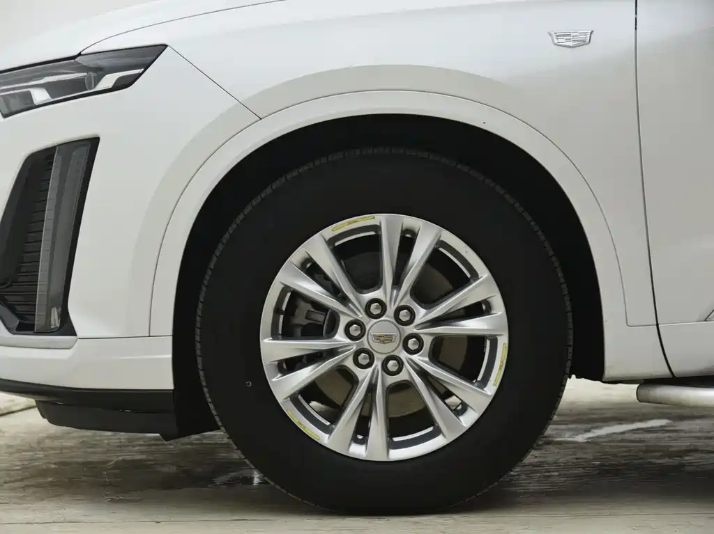 Cadillac XT6 2020 — фото 11