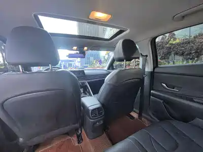 Hyundai Elantra 2022