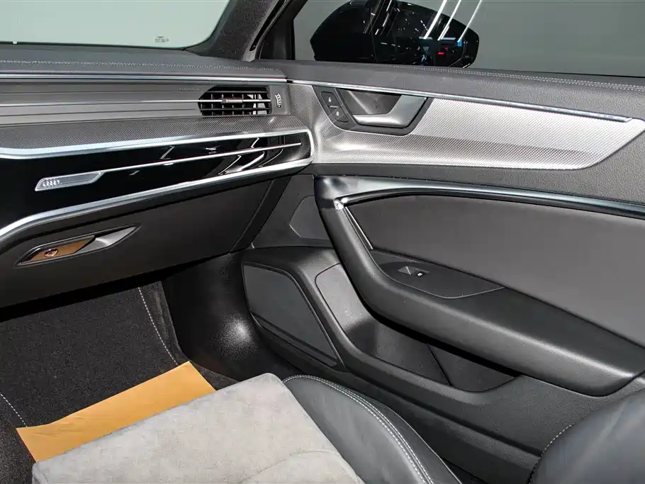 Audi A6L 2021 — фото 23