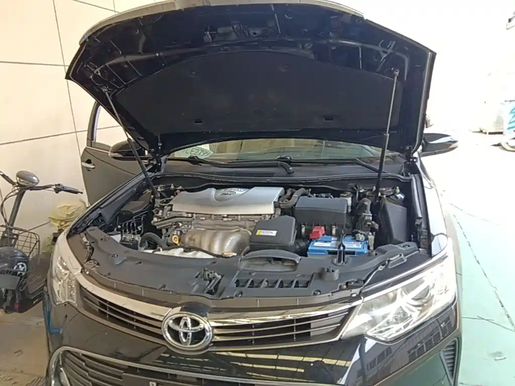 Toyota Camry 2015 — фото 20