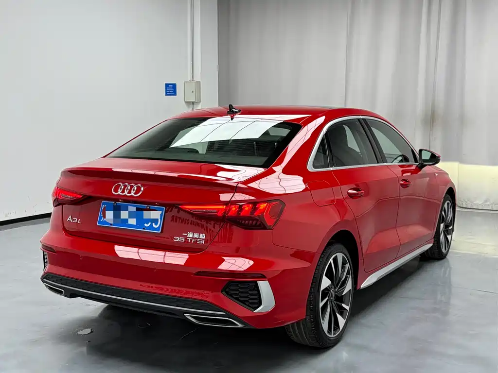 Audi A3 2023 — фото 16