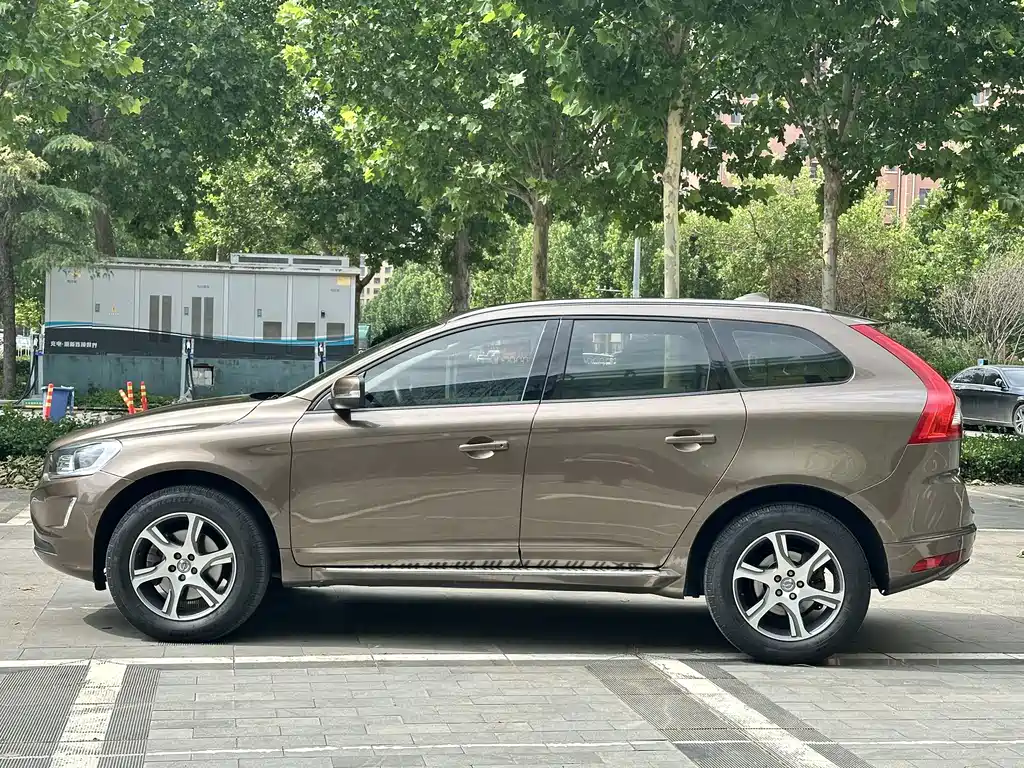 Volvo XC60 2014 — фото 14
