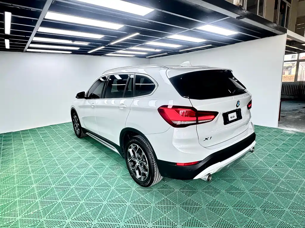 BMW X1 2022 — фото 4