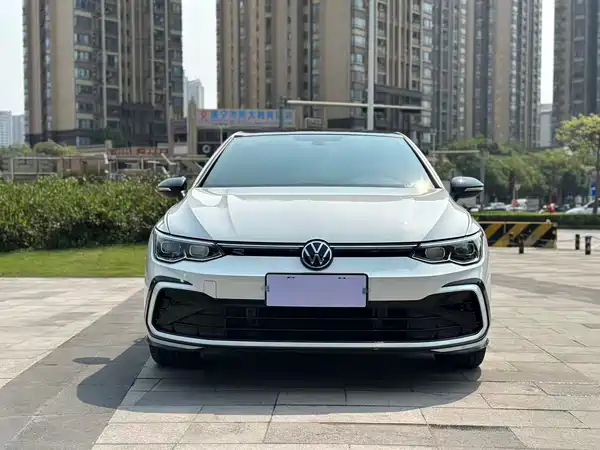 Volkswagen Golf 2023