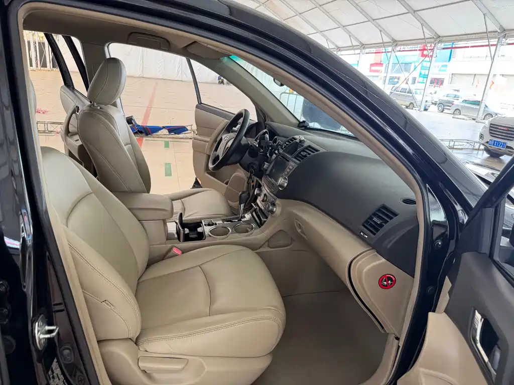 Toyota Highlander 2014 — фото 22