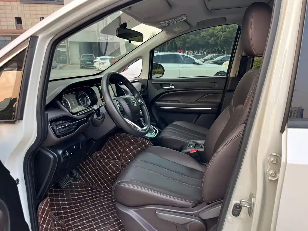 GAC Motor Trumpchi M6 2019 — фото 6