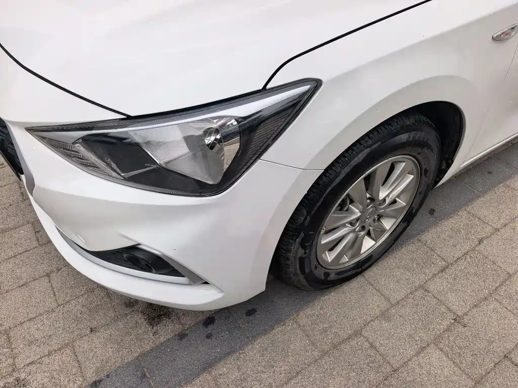 Hyundai Elantra 2019 — фото 2