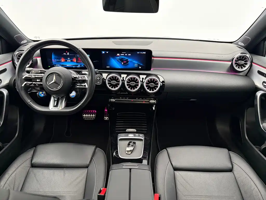 Mercedes-Benz A-Class AMG 2025 — фото 13