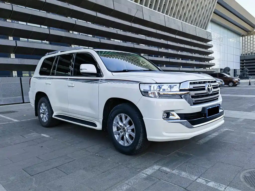 Toyota Land Cruiser 2016 — фото 3