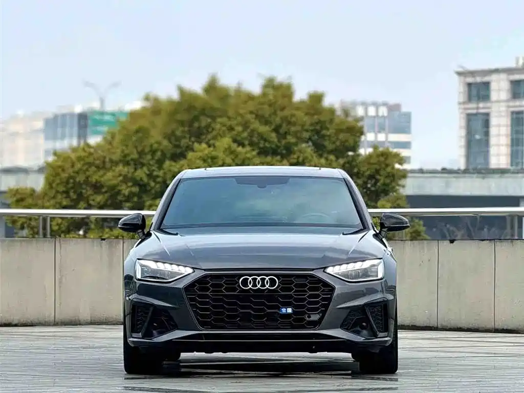 Audi A4L 2025 — фото 2