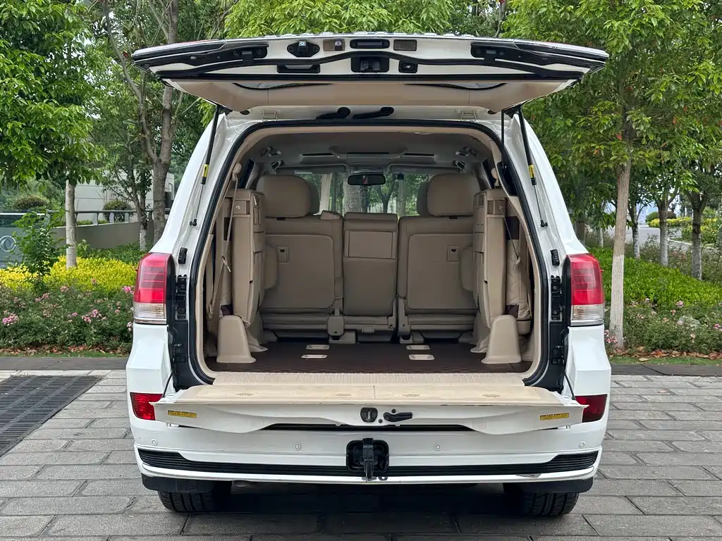 Toyota Land Cruiser 2014 — фото 26