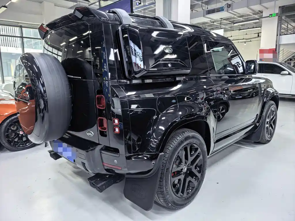 Land Rover Defender 2022 — фото 12