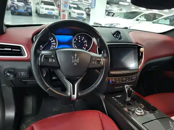 Maserati Ghibli 2018