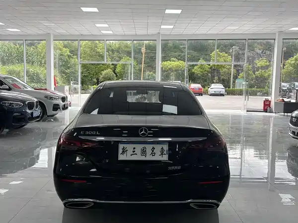 Mercedes-Benz E-Class 2023